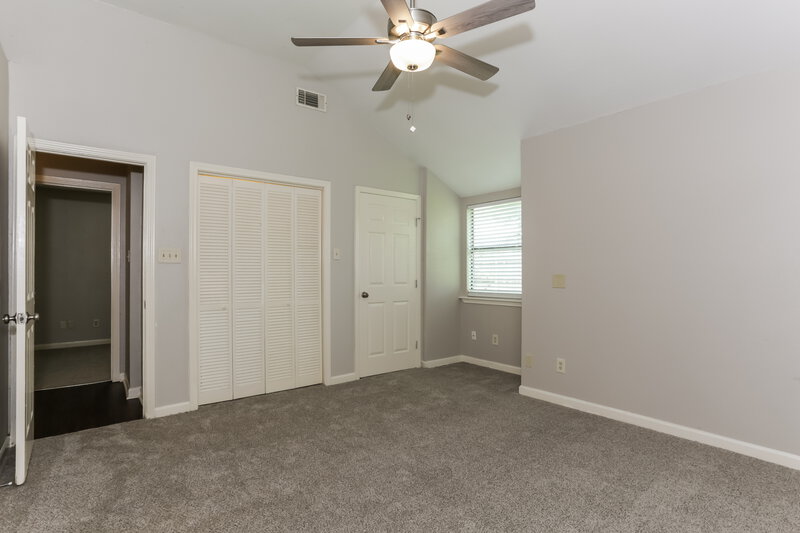 2,365/Mo, 101 Colony Dr Arlington, TX 76002 Main Bedroom View 2