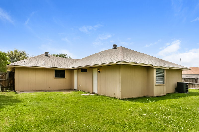 2,365/Mo, 101 Colony Dr Arlington, TX 76002 Rear View
