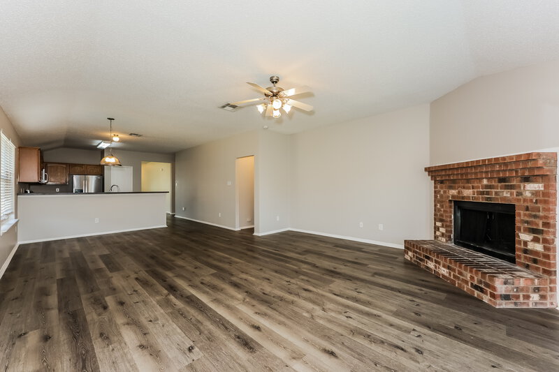 2,455/Mo, 1711 Venus Dr W Lancaster, TX 75134 Living Room View 2