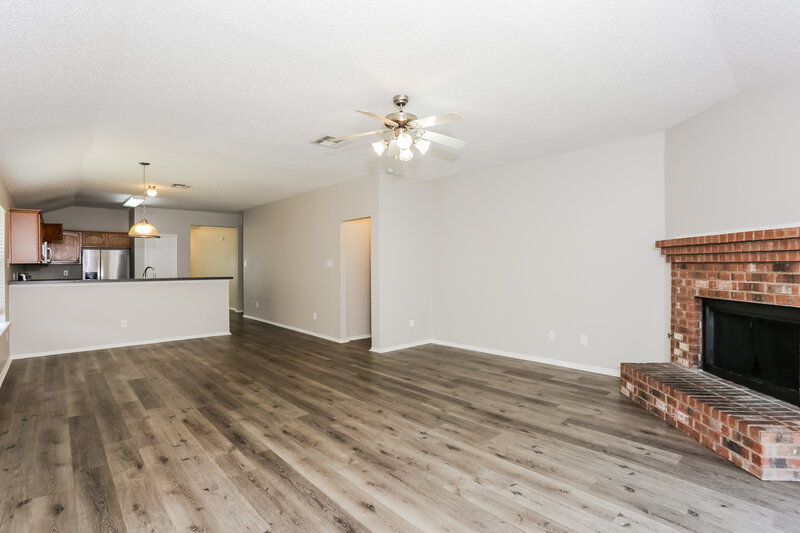 2,465/Mo, 1711 Venus Dr W Lancaster, TX 75134 Living Room View 2