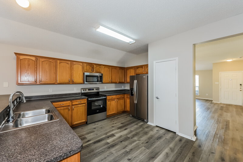 2,455/Mo, 1711 Venus Dr W Lancaster, TX 75134 Kitchen View