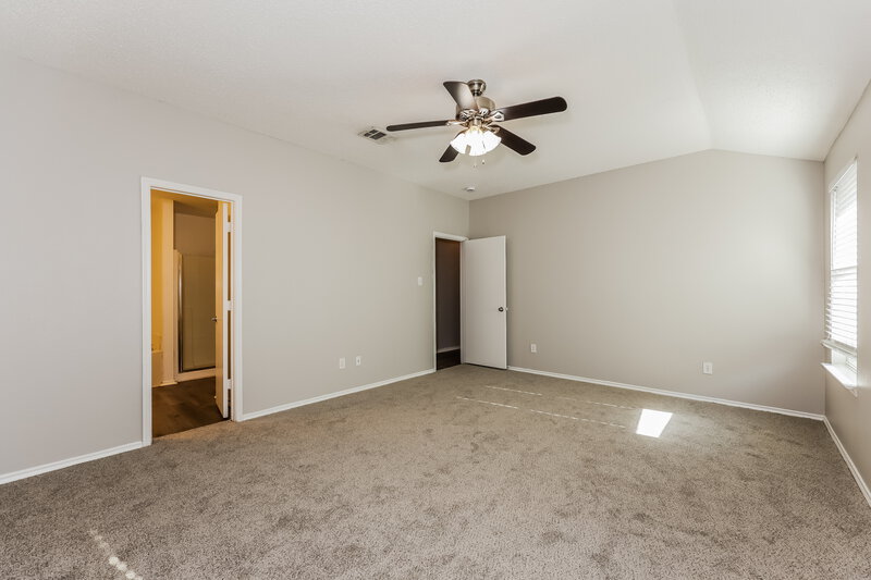 2,455/Mo, 1711 Venus Dr W Lancaster, TX 75134 Main Bedroom View 2