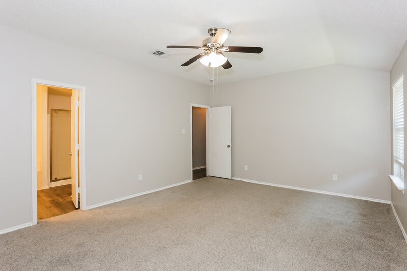 2,465/Mo, 1711 Venus Dr W Lancaster, TX 75134 Main Bedroom View