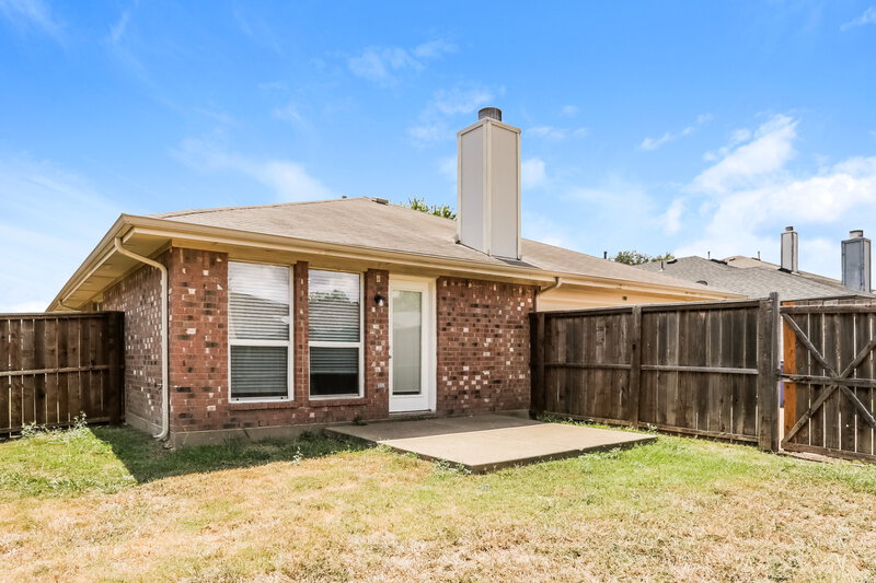 2,465/Mo, 1711 Venus Dr W Lancaster, TX 75134 Rear View 2