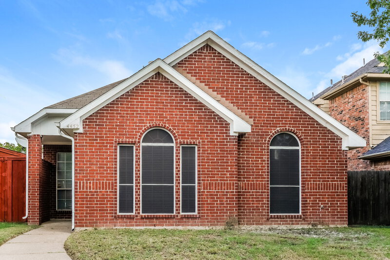 2,200/Mo, 4452 Sierra Dr Grand Prairie, TX 75052 External View
