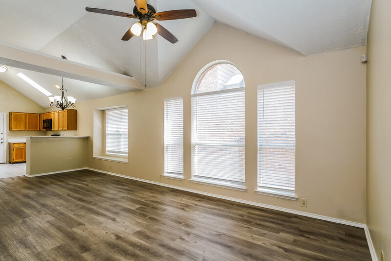 2,200/Mo, 4452 Sierra Dr Grand Prairie, TX 75052 Dining Room View