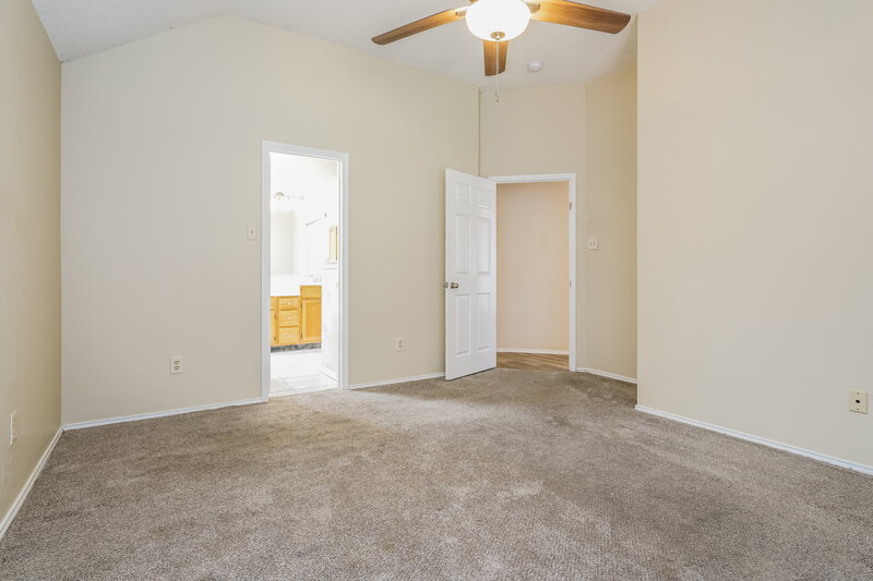 2,200/Mo, 4452 Sierra Dr Grand Prairie, TX 75052 Main Bedroom View 2