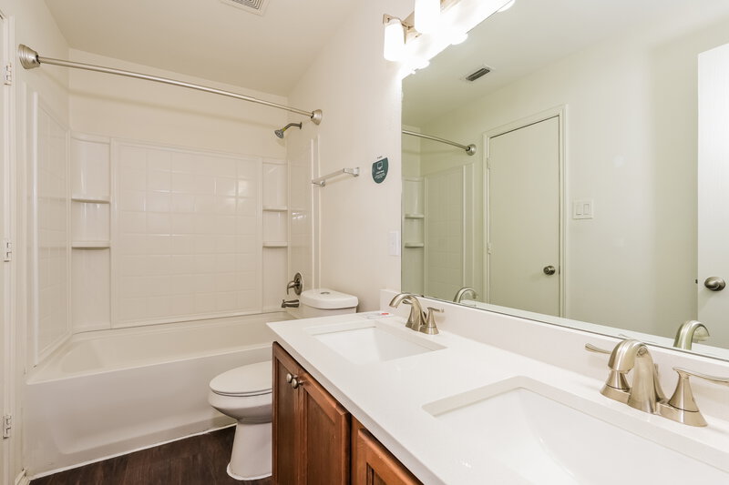 2,085/Mo, 1833 Foxfield Justin, TX 76247 Main Bathroom View