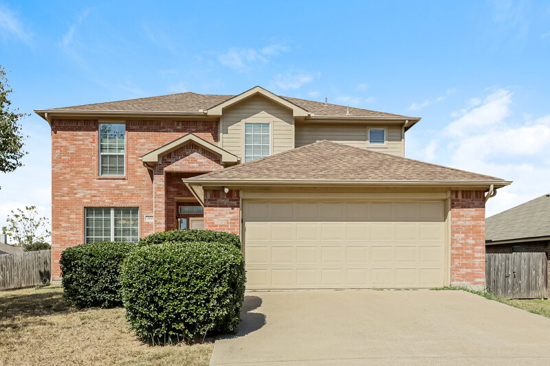2,240/Mo, 1619 Reynolds St Lancaster, TX 75134 External View
