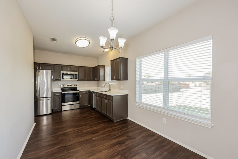 2,240/Mo, 1619 Reynolds St Lancaster, TX 75134 Dining Room View