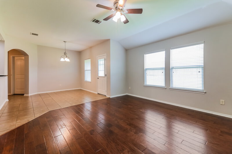 1,745/Mo, 2116 Meadow View Dr Princeton, TX 75407 Living Room View 2