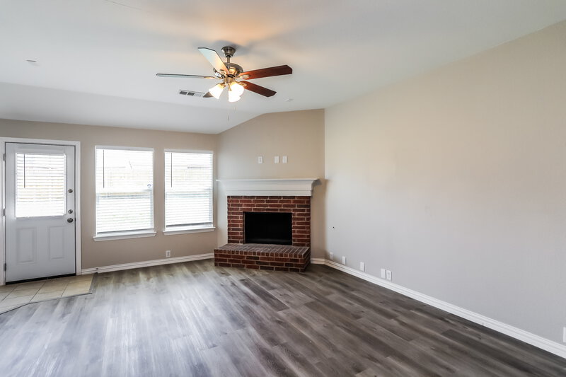 2,625/Mo, 1813 Sparrow Ln Aubrey, TX 76227 Living Room View