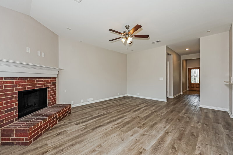 2,090/Mo, 1813 Sparrow Ln Aubrey, TX 76227 Living Room View