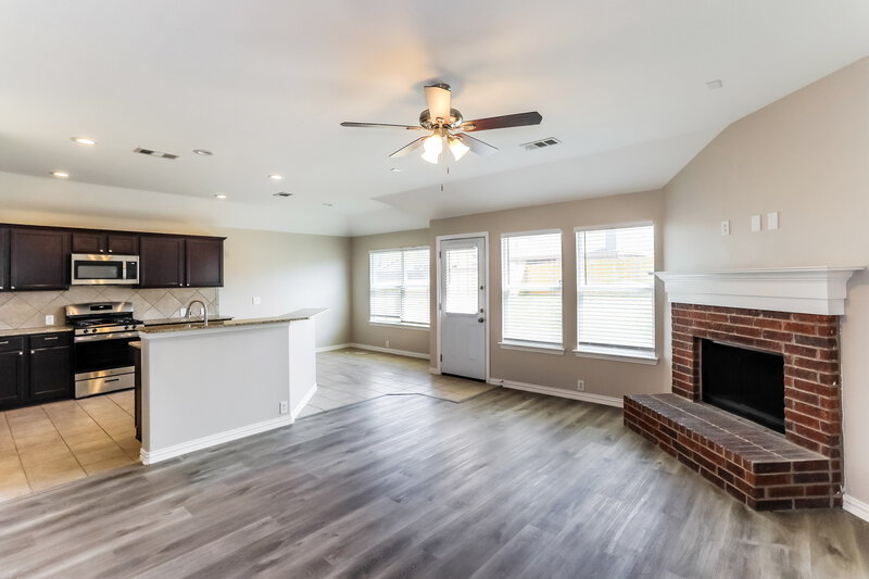 2,625/Mo, 1813 Sparrow Ln Aubrey, TX 76227 Living Room View 2