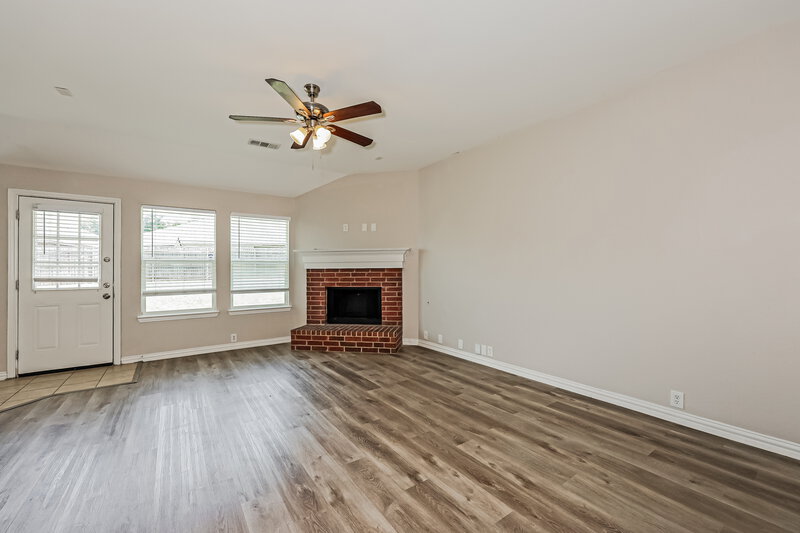 2,090/Mo, 1813 Sparrow Ln Aubrey, TX 76227 Living Room View 2