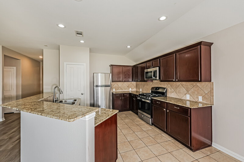 2,090/Mo, 1813 Sparrow Ln Aubrey, TX 76227 Kitchen View 2