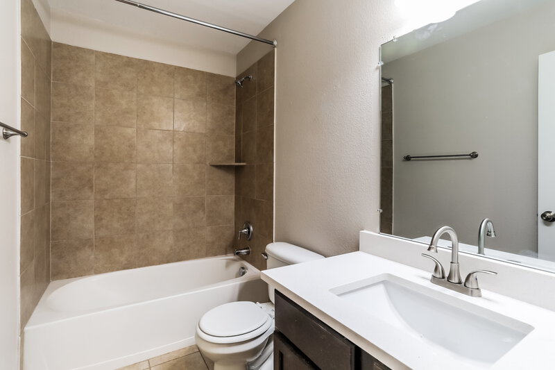 2,625/Mo, 1813 Sparrow Ln Aubrey, TX 76227 Bathroom View