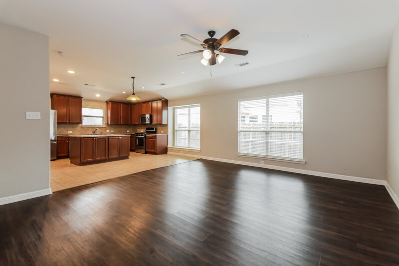 1,950/Mo, 1404 Nightingale Dr Aubrey, TX 76227 Living Room View