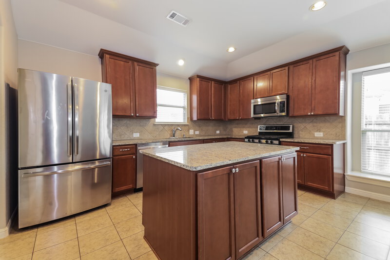 1,950/Mo, 1404 Nightingale Dr Aubrey, TX 76227 Kitchen View 3