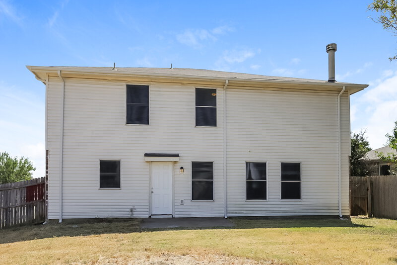 2,445/Mo, 8750 Gray Fox Ct Fort Worth, TX 76123 Rear View