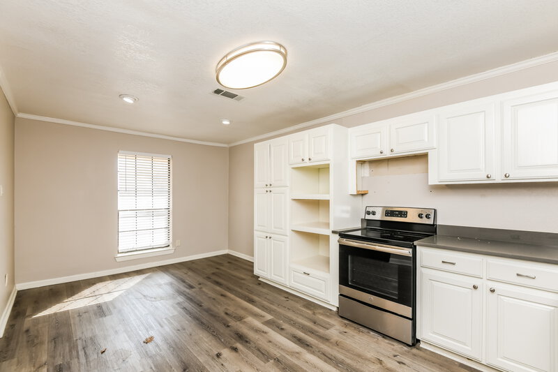 2,160/Mo, 5310 Virburnum Ct Arlington, TX 76018 Kitchen View