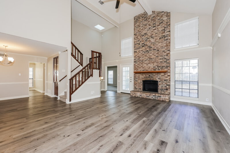2,595/Mo, 2205 Gladstone Dr Arlington, TX 76018 Living Room View