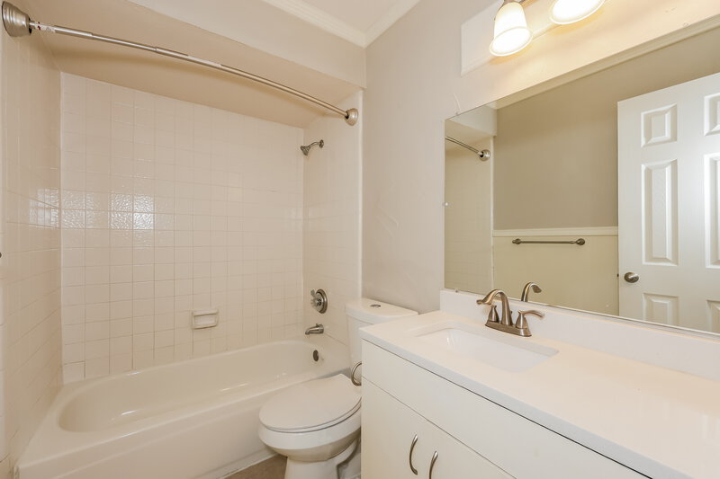 2,595/Mo, 2205 Gladstone Dr Arlington, TX 76018 Bathroom View
