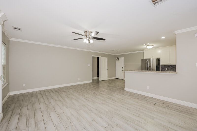 2,365/Mo, 10536 Wild Oak Drive Fort Worth, TX 76140 Living Room View 2