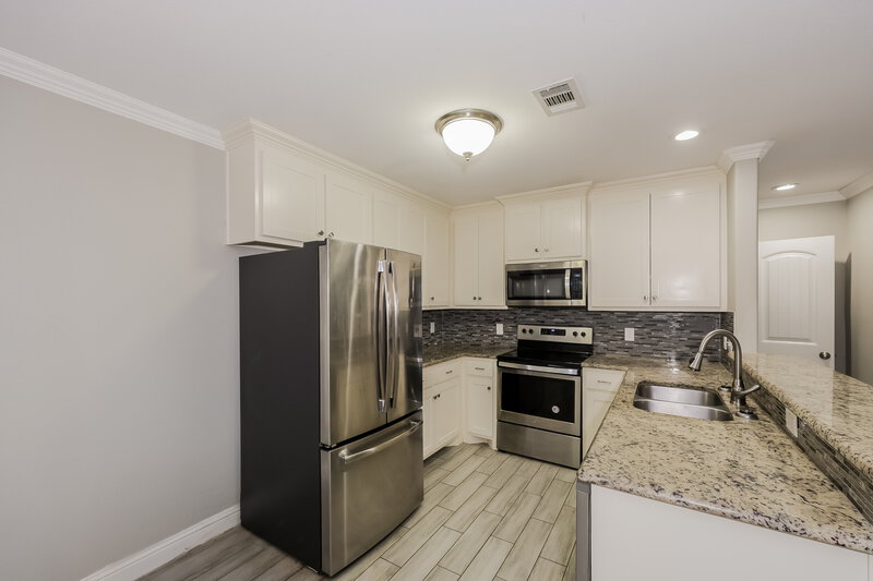 2,365/Mo, 10536 Wild Oak Drive Fort Worth, TX 76140 Kitchen View 2