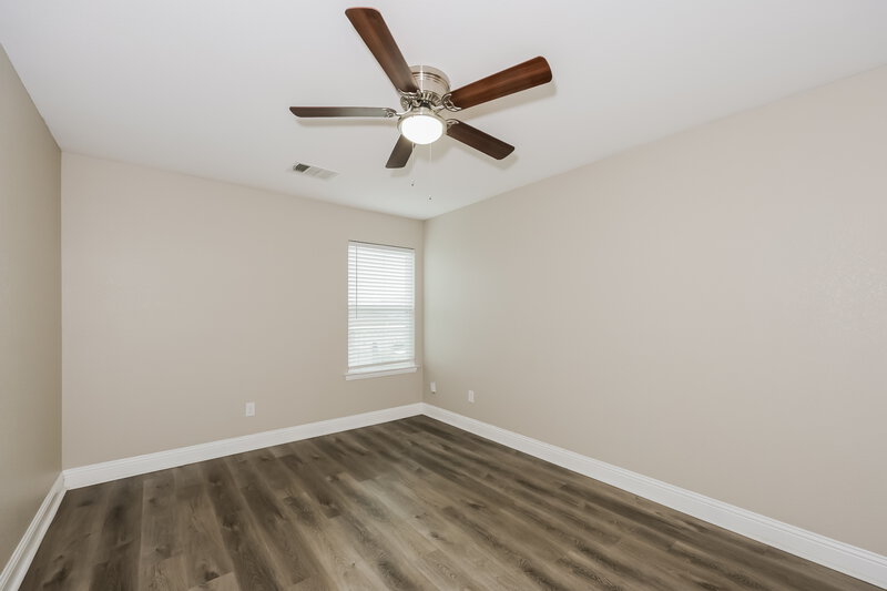 2,365/Mo, 10536 Wild Oak Drive Fort Worth, TX 76140 Bedroom View 2