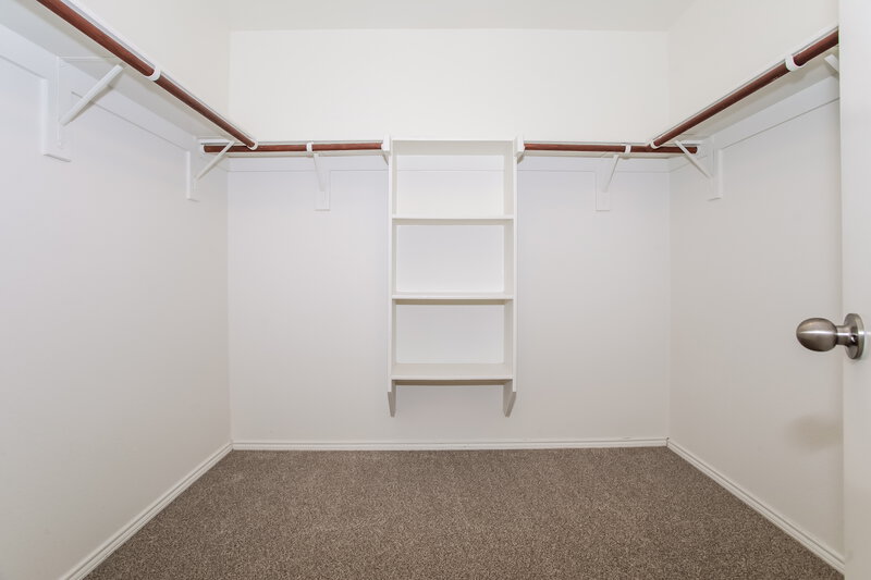 2,100/Mo, 14328 Broomstick Road Fort Worth, TX 76052 Amenities View