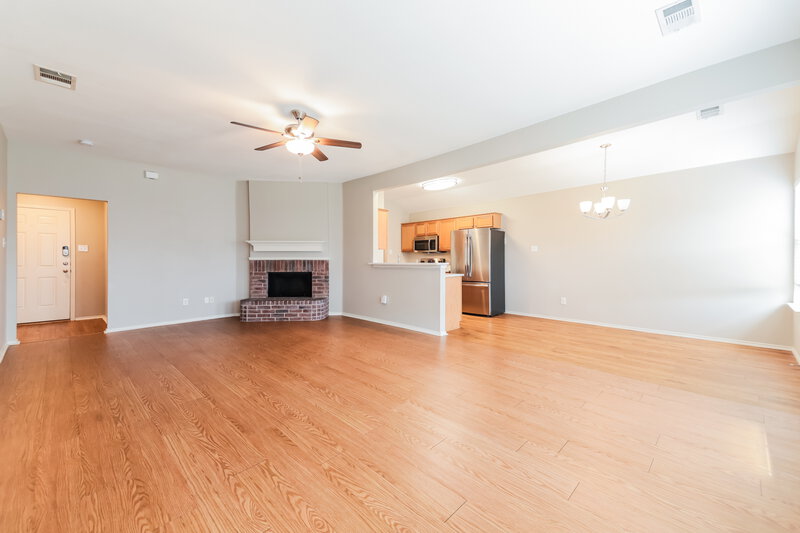 1,860/Mo, 420 Fireside Pl Royse City, TX 75189 Living Room View