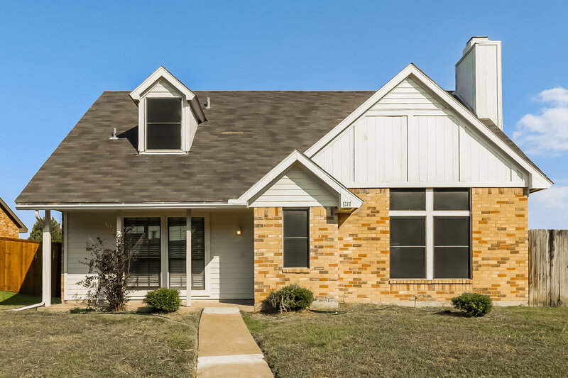 2,295/Mo, 1217 Greenbriar Ln Lancaster, TX 75146 External View