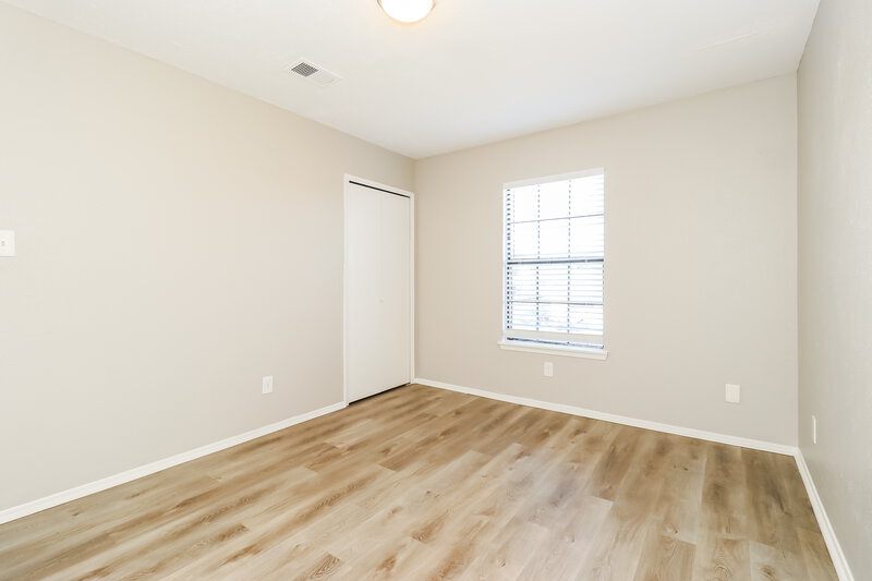 2,295/Mo, 1217 Greenbriar Ln Lancaster, TX 75146 Bedroom View