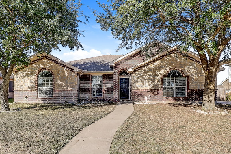 2,210/Mo, 903 Grouse Rd Glenn Heights, TX 75154 External View