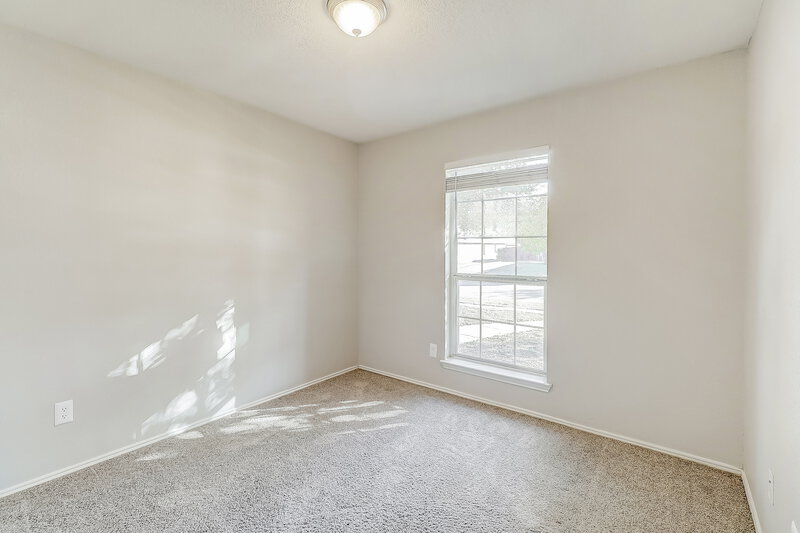 2,210/Mo, 903 Grouse Rd Glenn Heights, TX 75154 Bedroom View 2