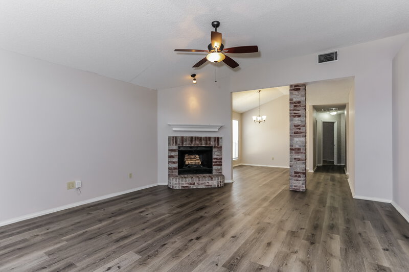 2,495/Mo, 1111 Stone Creek Dr Mansfield, TX 76063 Living Room View 3