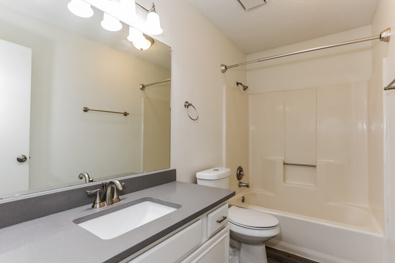 2,495/Mo, 1111 Stone Creek Dr Mansfield, TX 76063 Bathroom View