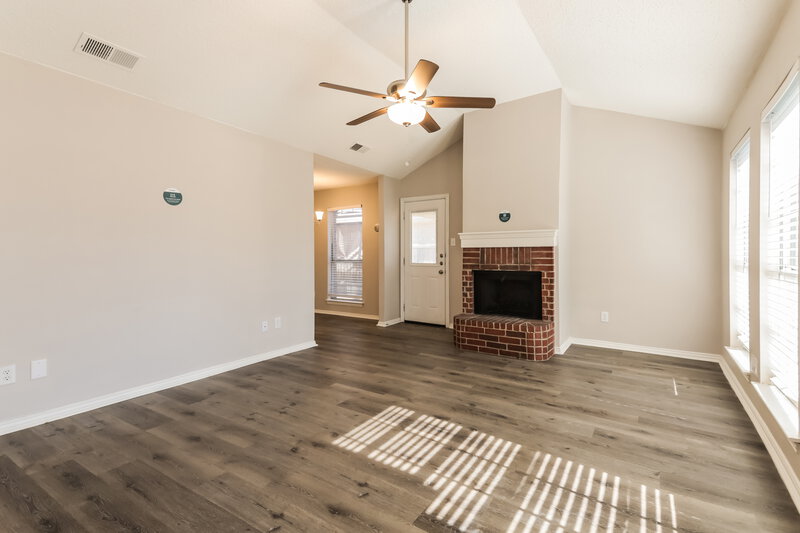 1,910/Mo, 1125 Lake Haven Drive Little Elm, TX 75068 Living Room View