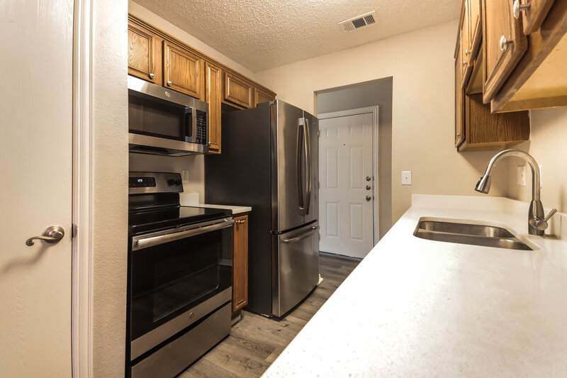 1,910/Mo, 1125 Lake Haven Drive Little Elm, TX 75068 Kitchen View 2
