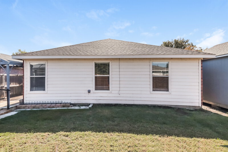 1,910/Mo, 1125 Lake Haven Drive Little Elm, TX 75068 Rear View