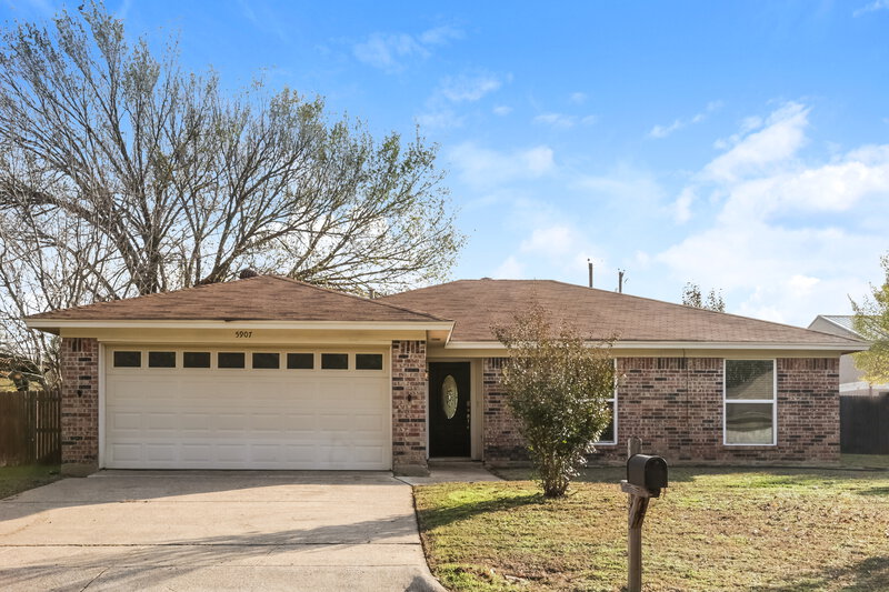 1,960/Mo, 5907 Willow Crest Dr Arlington, TX 76017 External View