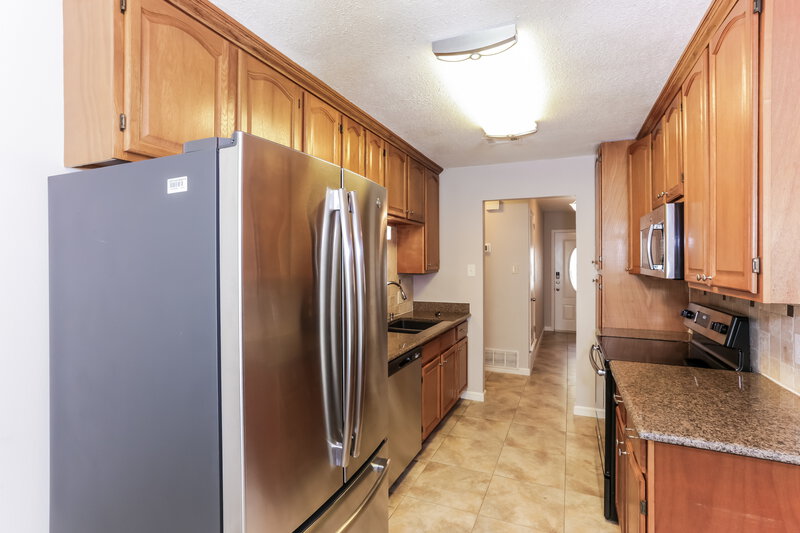 1,960/Mo, 5907 Willow Crest Dr Arlington, TX 76017 Kitchen View