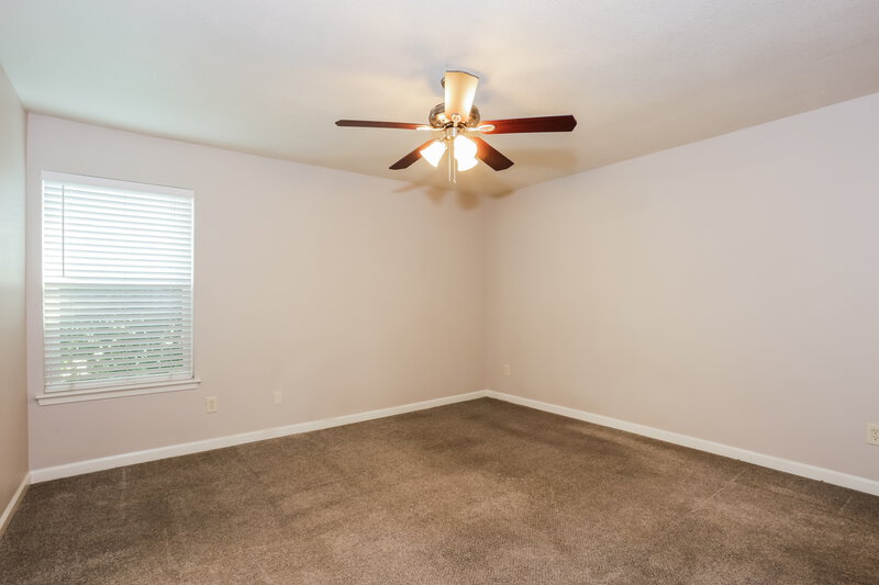 1,960/Mo, 5907 Willow Crest Dr Arlington, TX 76017 Main Bedroom View