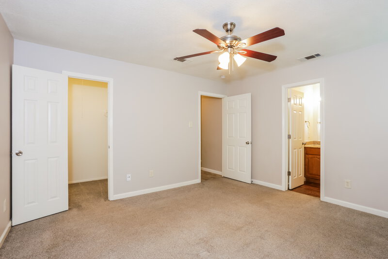 1,960/Mo, 5907 Willow Crest Dr Arlington, TX 76017 Main Bedroom View 2