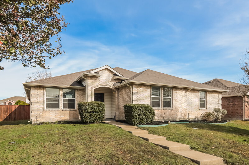 2,075/Mo, 3006 Dusty Ridge Drive Rockwall, TX 75032 Front View
