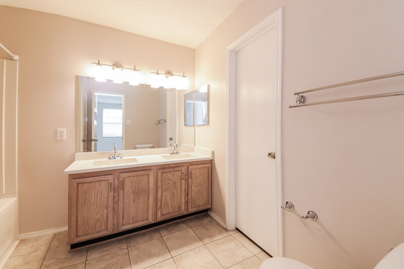 2,075/Mo, 3006 Dusty Ridge Drive Rockwall, TX 75032 Main Bathroom View