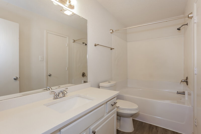 1,805/Mo, 10213 Dallam Lane Fort Worth, TX 76108 Main Bathroom View