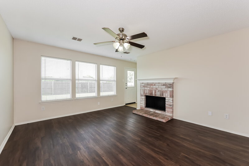 1,785/Mo, 1622 Red Oak Trl Anna, TX 75409 Living Room View 2