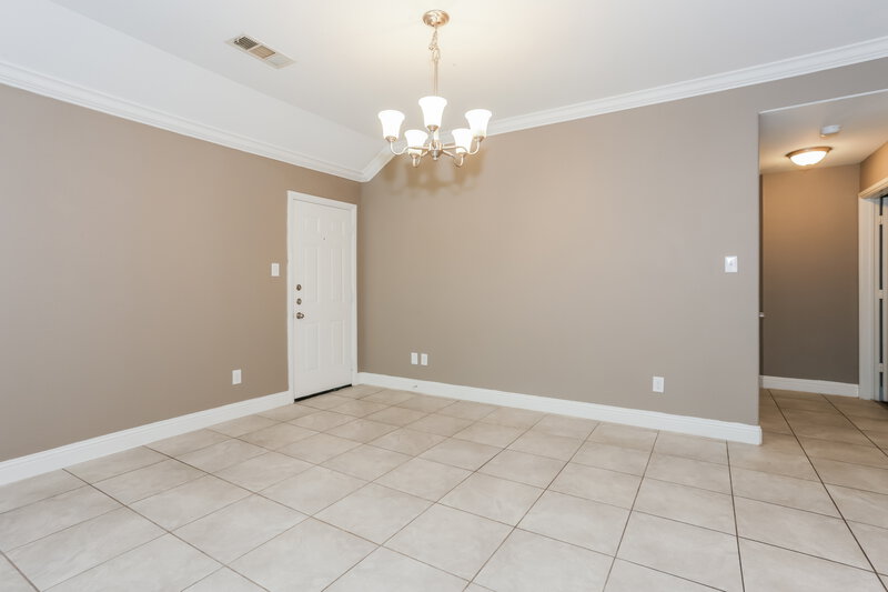 1,825/Mo, 811 N Ridge White Settlement, TX 76108 Dining Room View 2